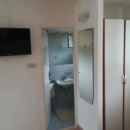 Cma-croatia Mediterranean Authenticity Apartman Vis