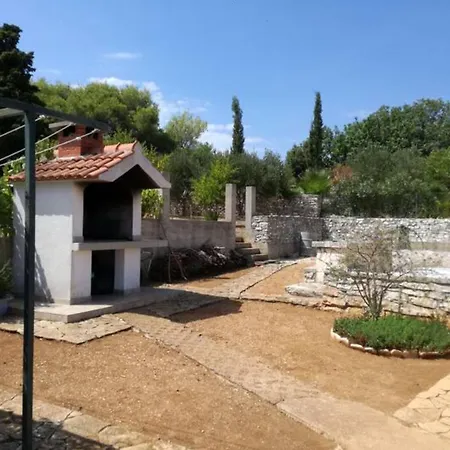 Cma-croatia Mediterranean Authenticity Apartman Vis