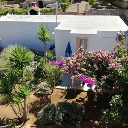 Cma-croatia Mediterranean Authenticity Apartman *